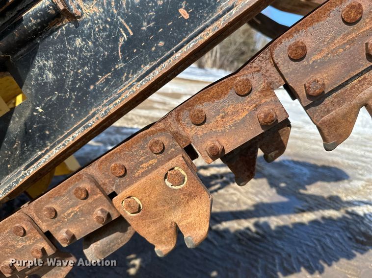 image for item DV0644 2001 Vermeer V8550A trencher