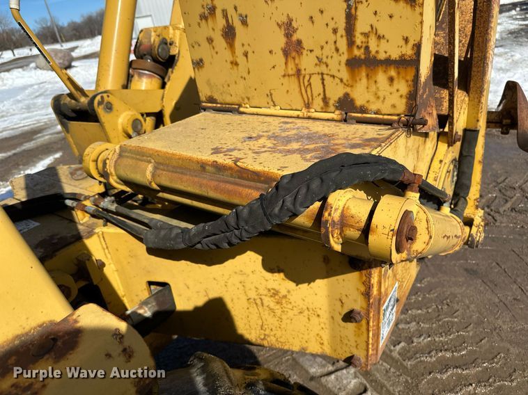 image for item DV0644 2001 Vermeer V8550A trencher