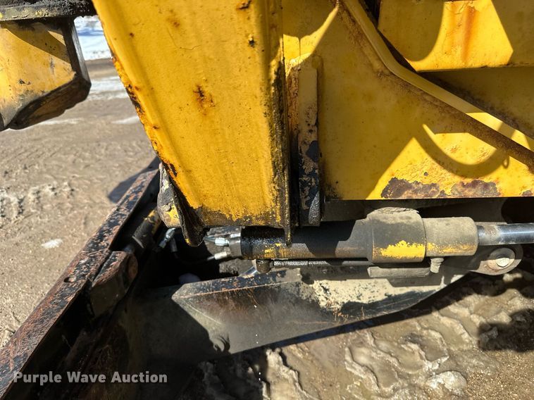 image for item DV0644 2001 Vermeer V8550A trencher