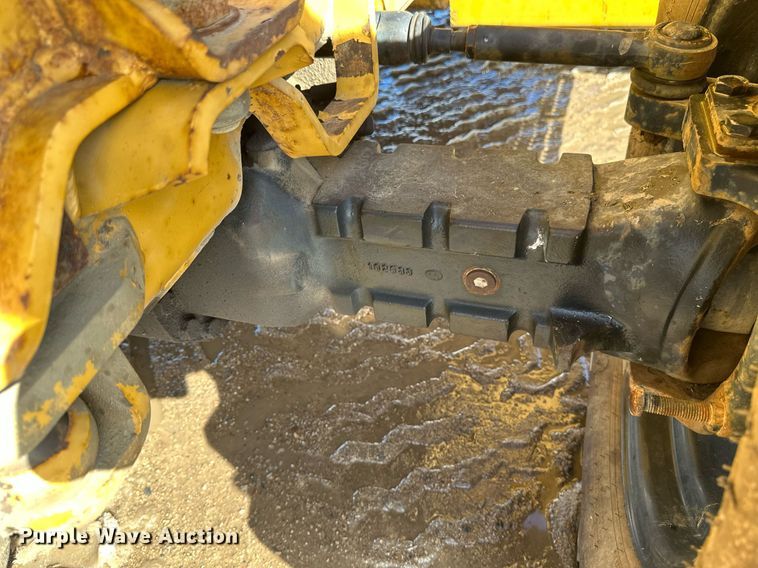 image for item DV0644 2001 Vermeer V8550A trencher