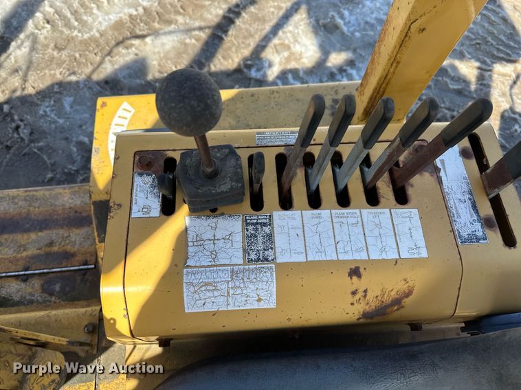 image for item DV0644 2001 Vermeer V8550A trencher