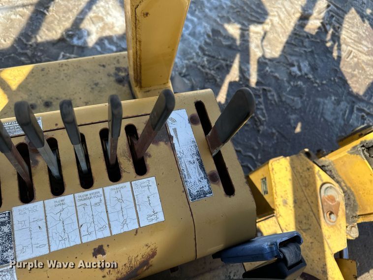 image for item DV0644 2001 Vermeer V8550A trencher