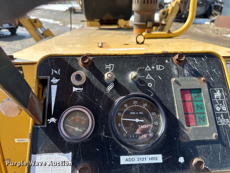 image for item DV0644 2001 Vermeer V8550A trencher