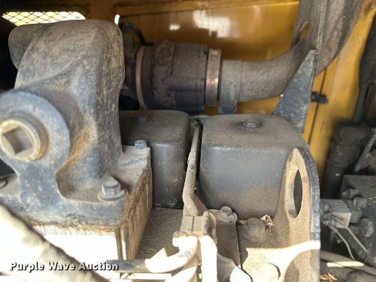 image for item DV0644 2001 Vermeer V8550A trencher