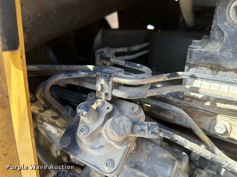 image for item DV0644 2001 Vermeer V8550A trencher