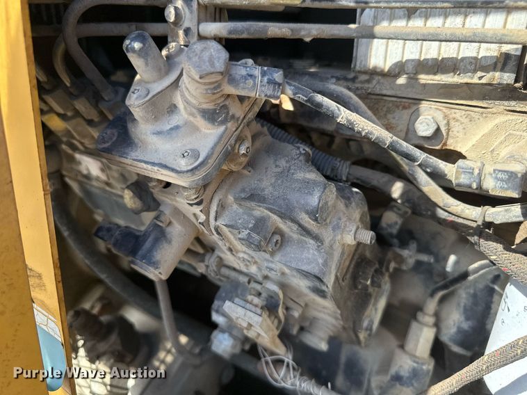 image for item DV0644 2001 Vermeer V8550A trencher