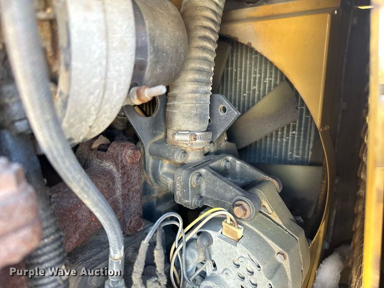 image for item DV0644 2001 Vermeer V8550A trencher