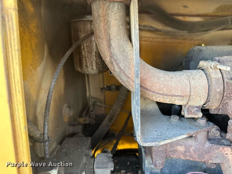 image for item DV0644 2001 Vermeer V8550A trencher