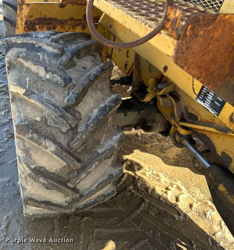 image for item DV0644 2001 Vermeer V8550A trencher