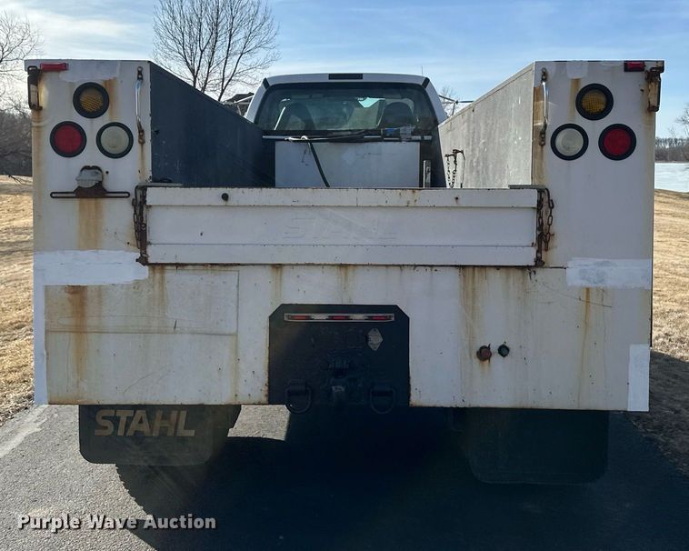 image for item DV0647 2011 Ford F750 Super Duty utility / service truck