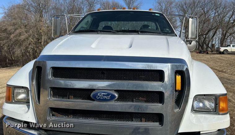 image for item DV0647 2011 Ford F750 Super Duty utility / service truck