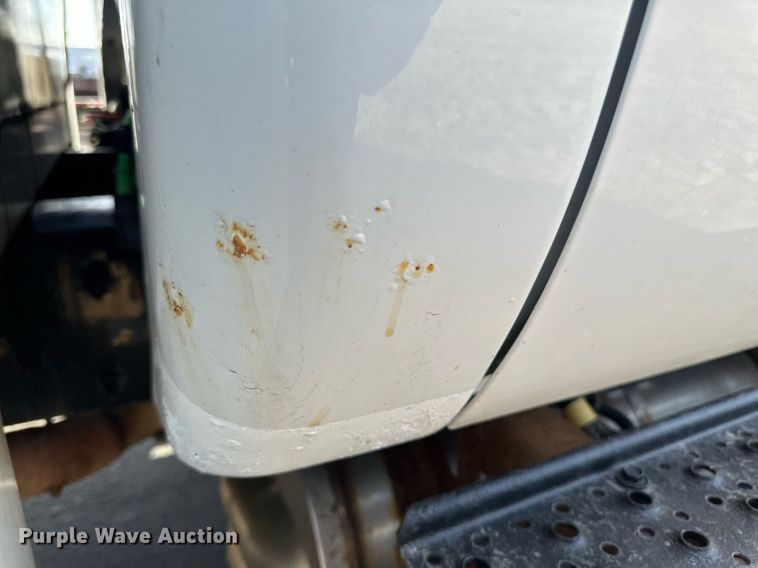 image for item DV0647 2011 Ford F750 Super Duty utility / service truck