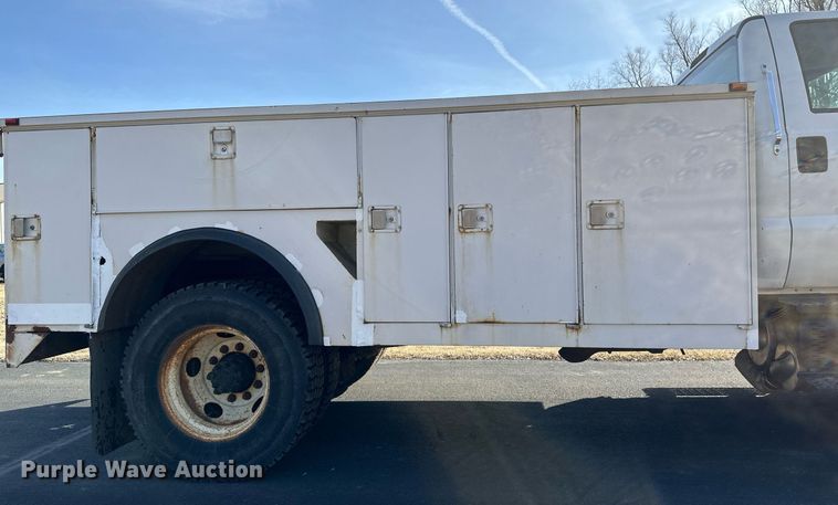 image for item DV0647 2011 Ford F750 Super Duty utility / service truck