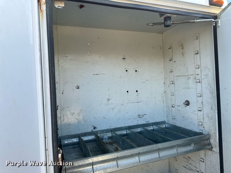 image for item DV0647 2011 Ford F750 Super Duty utility / service truck