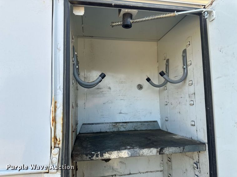 image for item DV0647 2011 Ford F750 Super Duty utility / service truck