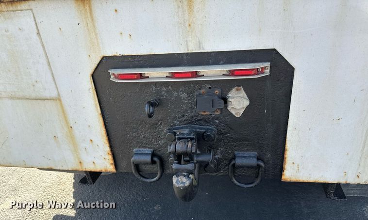 image for item DV0647 2011 Ford F750 Super Duty utility / service truck