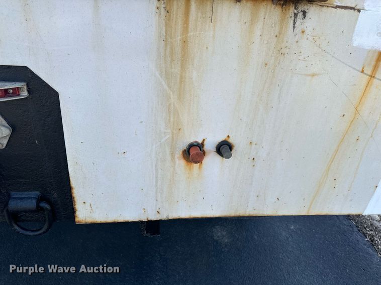 image for item DV0647 2011 Ford F750 Super Duty utility / service truck