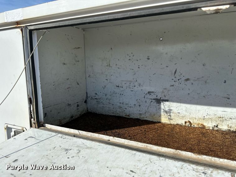 image for item DV0647 2011 Ford F750 Super Duty utility / service truck