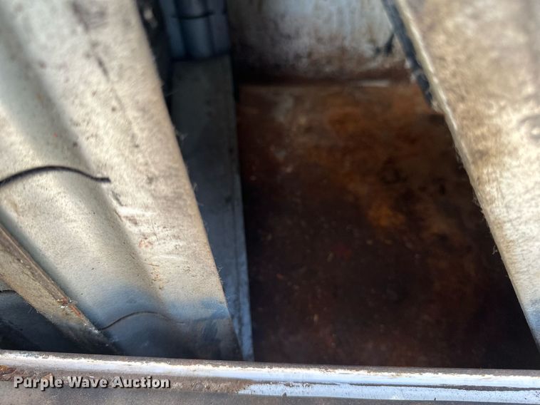 image for item DV0647 2011 Ford F750 Super Duty utility / service truck