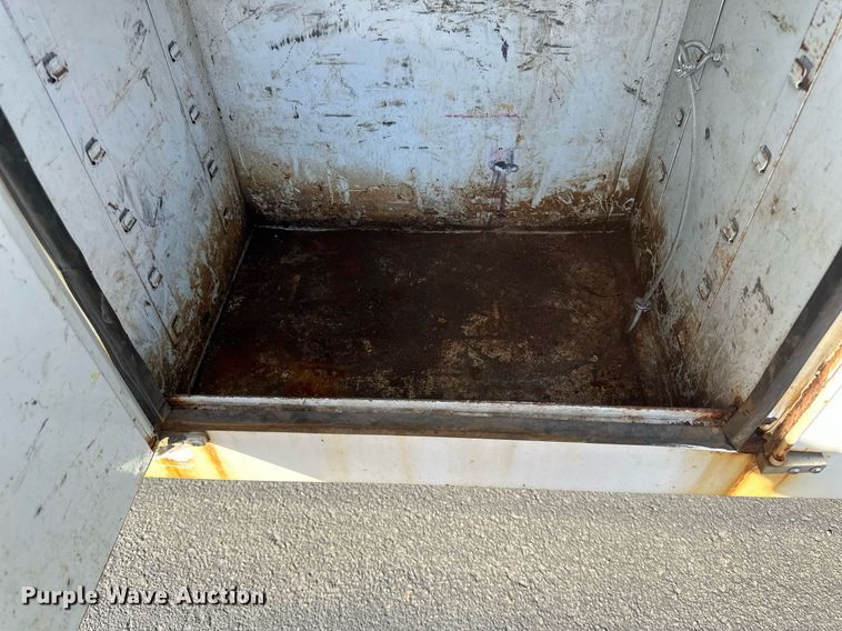 image for item DV0647 2011 Ford F750 Super Duty utility / service truck