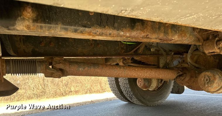 image for item DV0647 2011 Ford F750 Super Duty utility / service truck