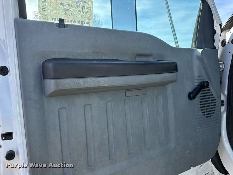 image for item DV0647 2011 Ford F750 Super Duty utility / service truck