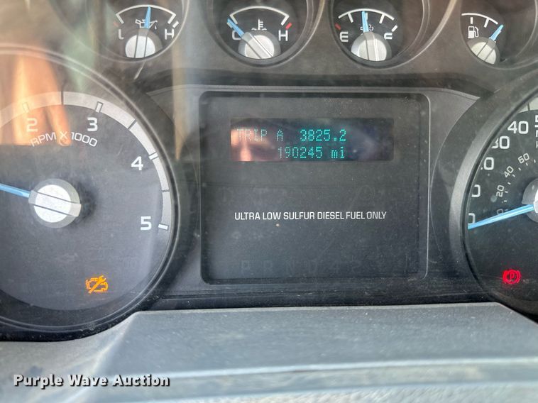 image for item DV0647 2011 Ford F750 Super Duty utility / service truck