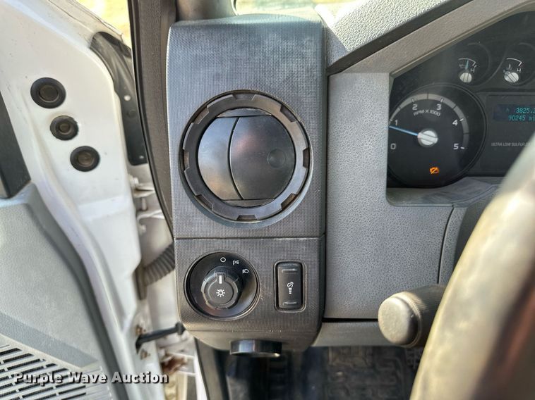 image for item DV0647 2011 Ford F750 Super Duty utility / service truck