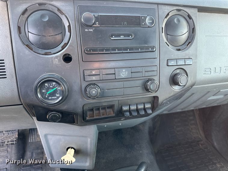 image for item DV0647 2011 Ford F750 Super Duty utility / service truck