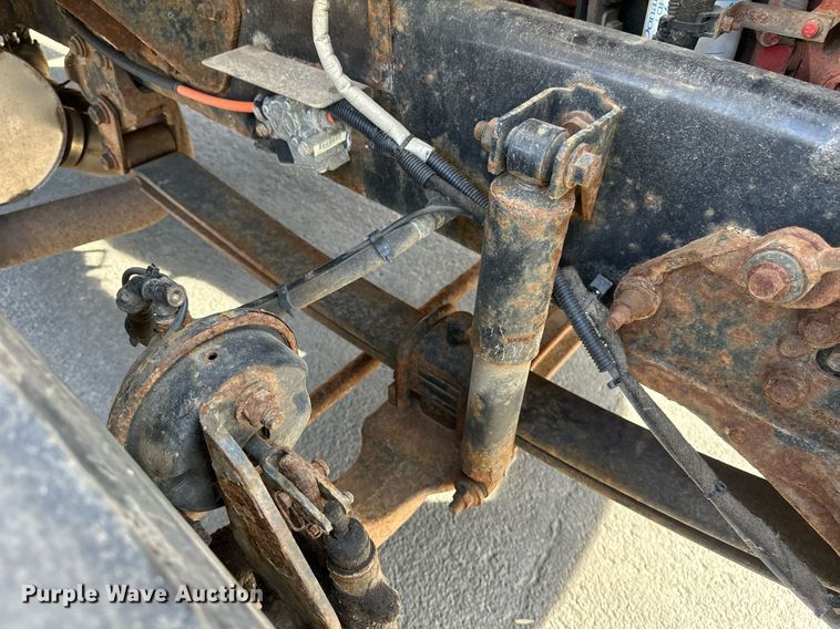 image for item DV0647 2011 Ford F750 Super Duty utility / service truck