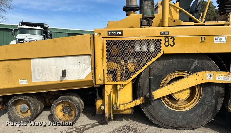 image for item DV0649 2010 Caterpillar AP1000D paver
