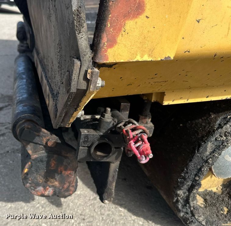 image for item DV0649 2010 Caterpillar AP1000D paver