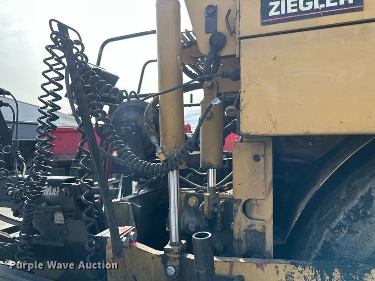 image for item DV0649 2010 Caterpillar AP1000D paver