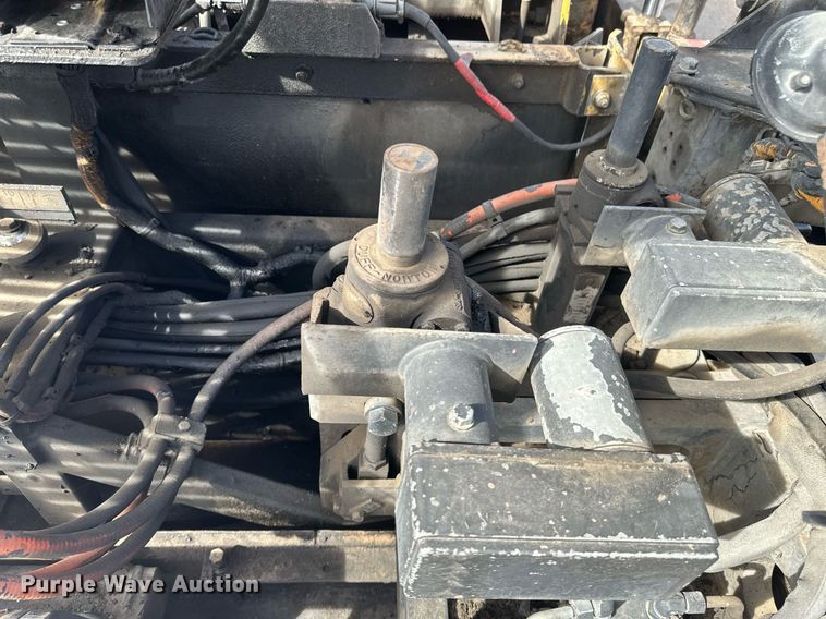 image for item DV0649 2010 Caterpillar AP1000D paver