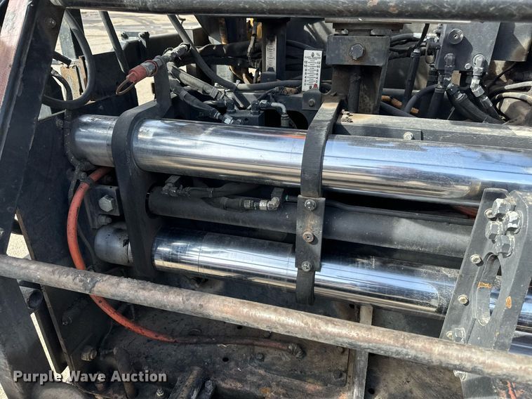 image for item DV0649 2010 Caterpillar AP1000D paver