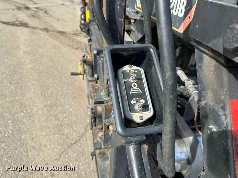 image for item DV0649 2010 Caterpillar AP1000D paver