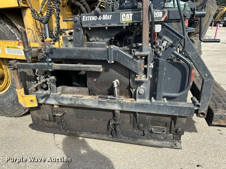 image for item DV0649 2010 Caterpillar AP1000D paver