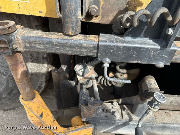 image for item DV0649 2010 Caterpillar AP1000D paver