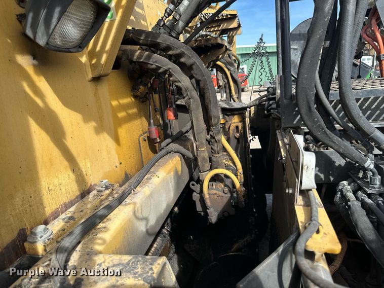 image for item DV0649 2010 Caterpillar AP1000D paver