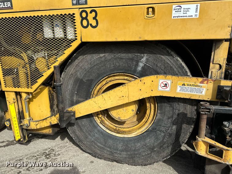 image for item DV0649 2010 Caterpillar AP1000D paver
