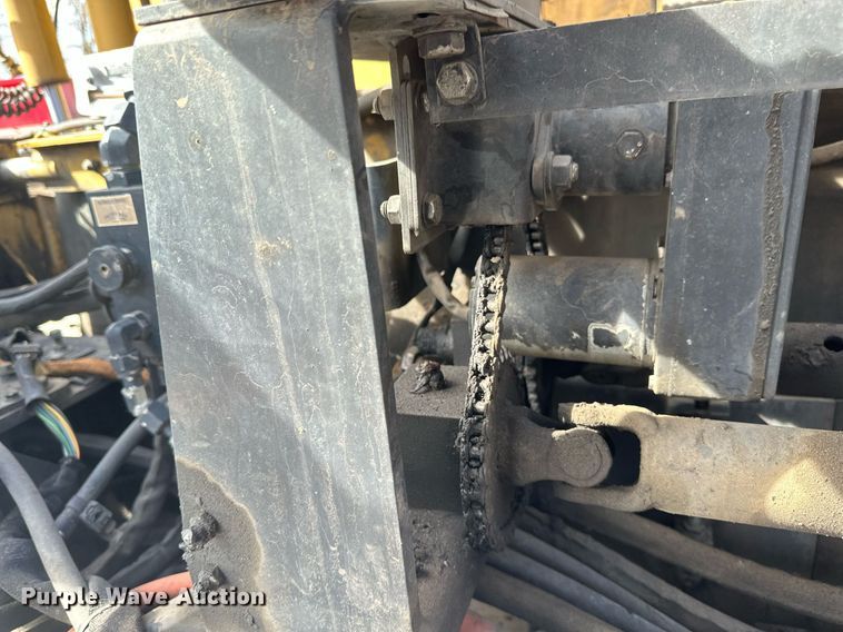 image for item DV0649 2010 Caterpillar AP1000D paver