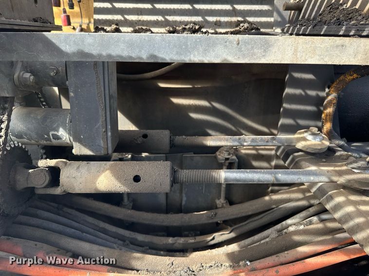 image for item DV0649 2010 Caterpillar AP1000D paver