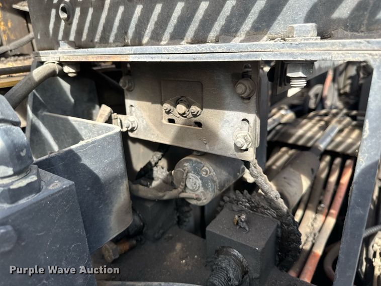 image for item DV0649 2010 Caterpillar AP1000D paver