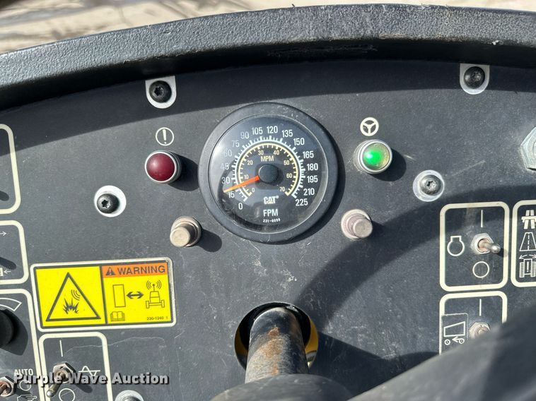 image for item DV0649 2010 Caterpillar AP1000D paver