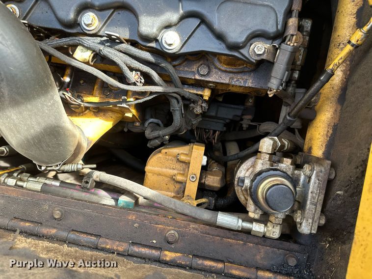 image for item DV0649 2010 Caterpillar AP1000D paver