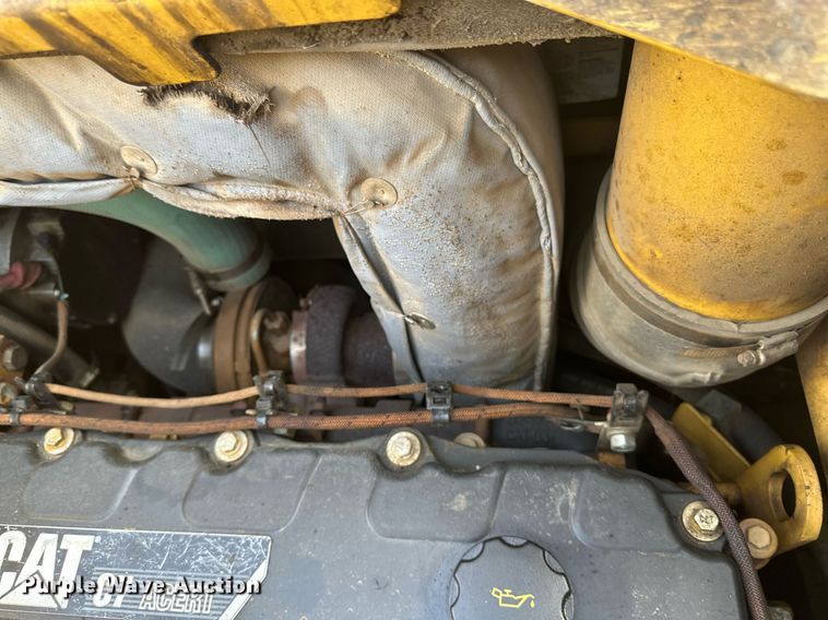 image for item DV0649 2010 Caterpillar AP1000D paver