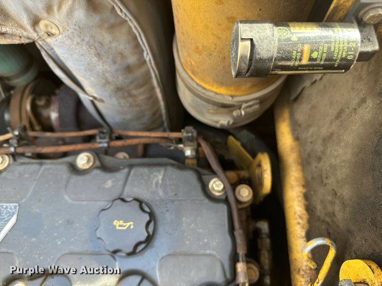 image for item DV0649 2010 Caterpillar AP1000D paver