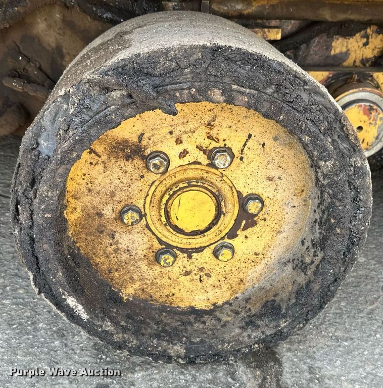 image for item DV0649 2010 Caterpillar AP1000D paver