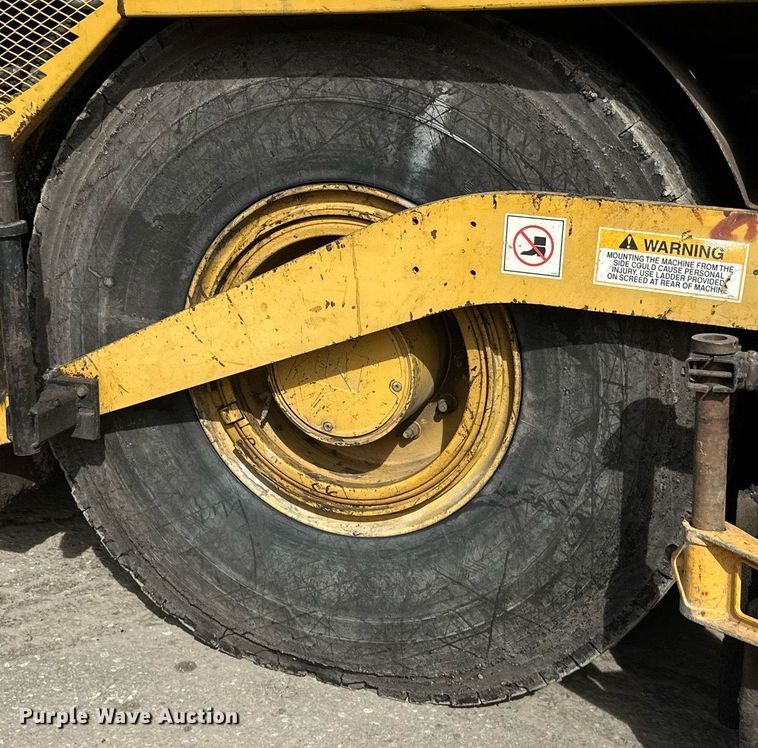 image for item DV0649 2010 Caterpillar AP1000D paver