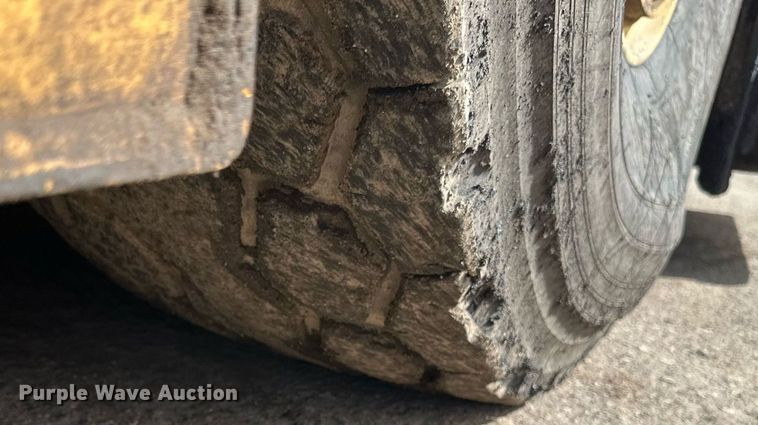 image for item DV0649 2010 Caterpillar AP1000D paver